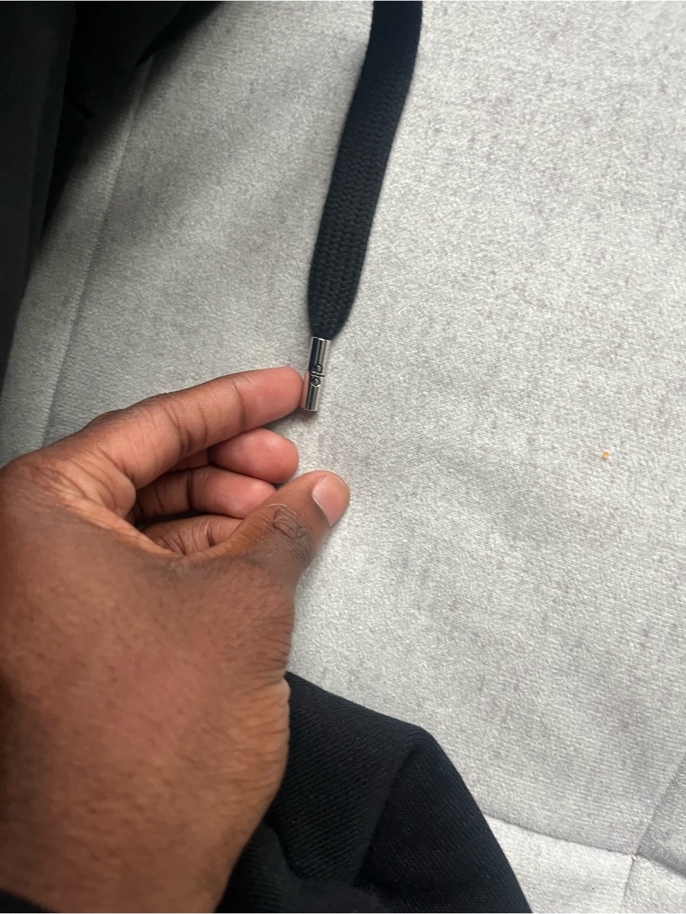 ALO Yoga Black Hoodie with Interior Tag - Picture 4 of 4